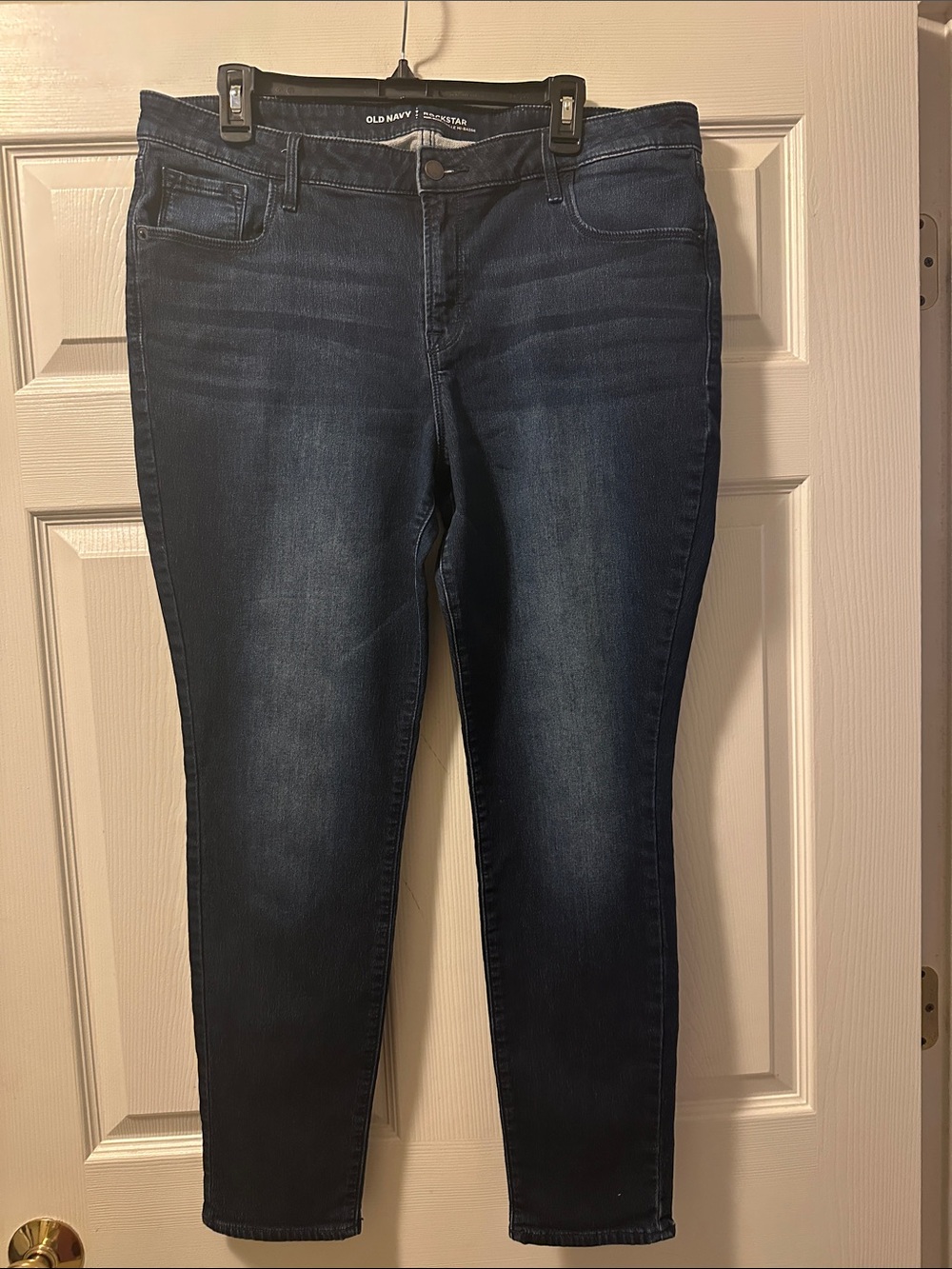 Women’s Old Navy Rockstar Mid-Rise Skinny Denim Jeans - Size 16 (0261)